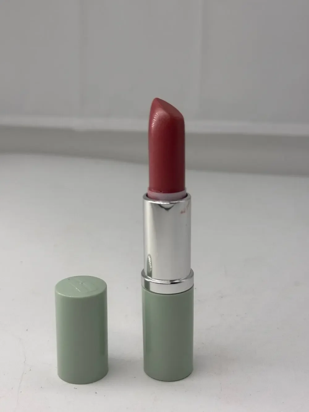 Clinique Different Lipstick Twinkle 0.14 oz - rare!